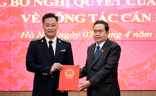 Công bố Nghị quyết của Quốc hội về công tác cán bộ đối với đồng chí Nguyễn Hữu Nghĩa